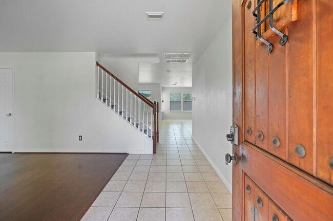 Building Photo - 1334 Flatrock Creek Dr