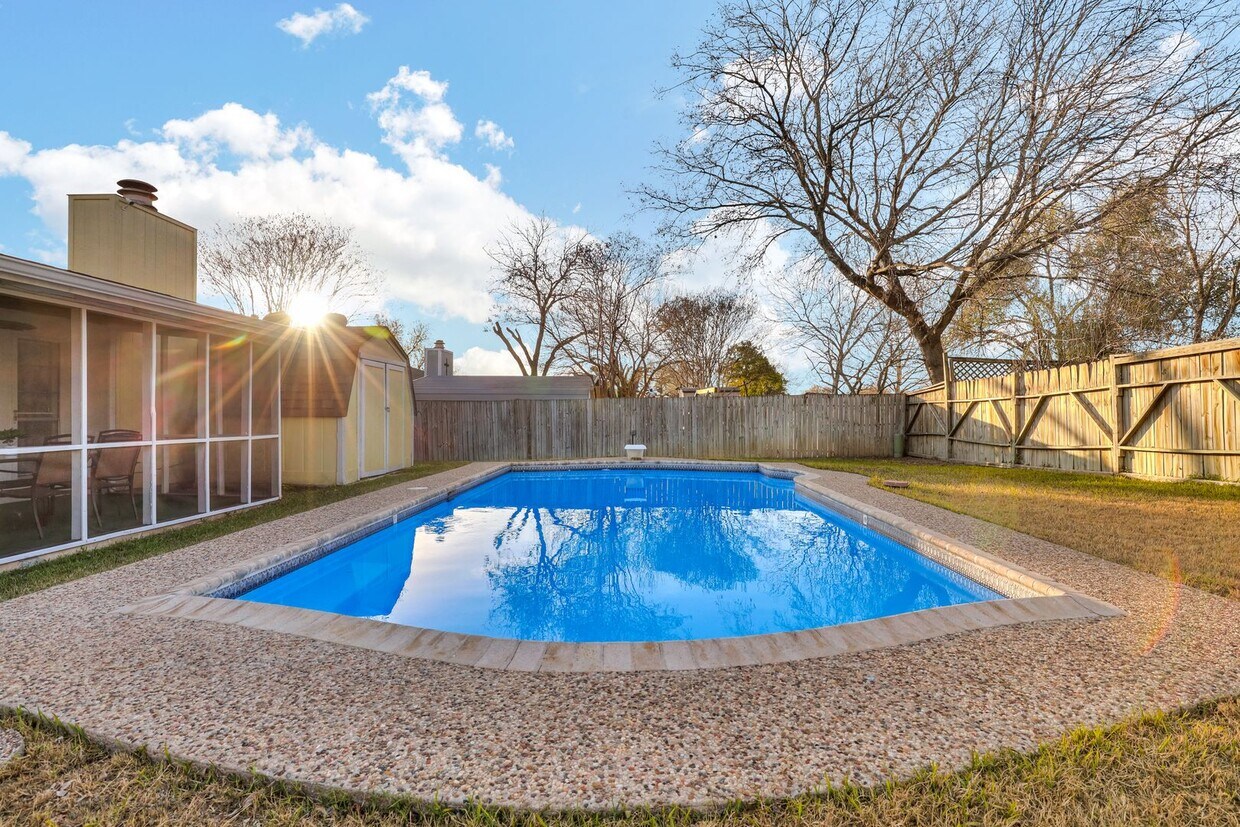 Foto principal - 10535 Breeds Hill Dr