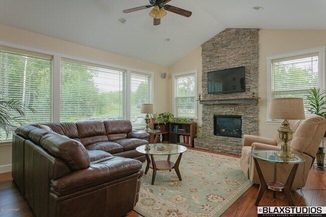 Foto del edificio - 6149 N Kettle Dr