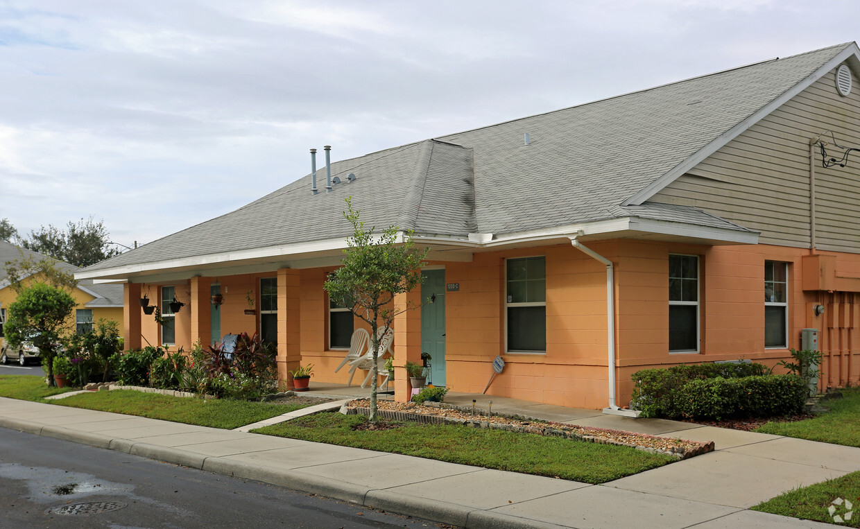 Building Photo - Citrus Gardens