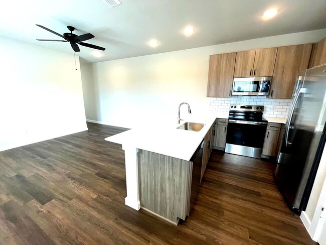 Foto del edificio - 1127 Eloise Dr