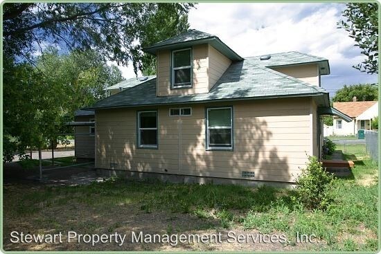 Building Photo - 1741 Burns St