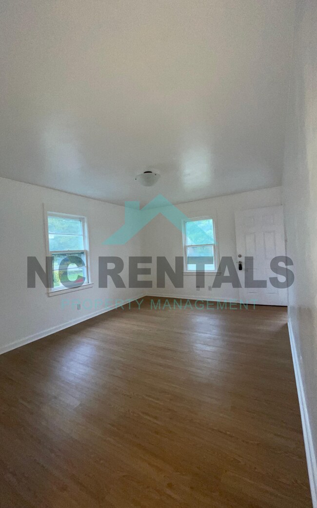 Foto del edificio - 901 E 4th St
