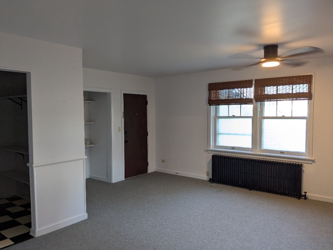 Foto del edificio - 2274 S Market St