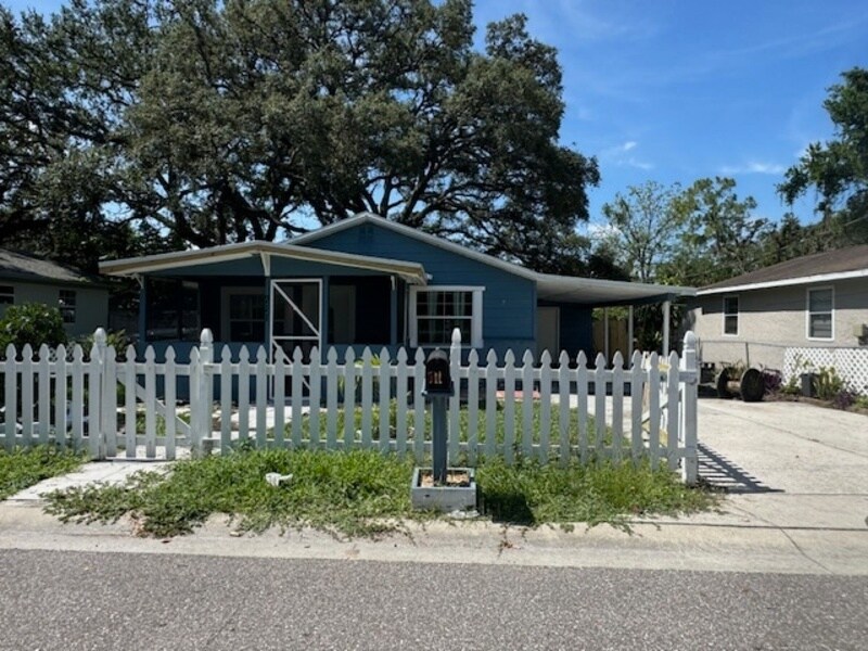 Foto principal - 711 E 129th Ave