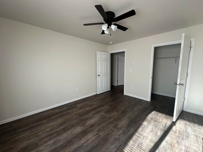 Foto del edificio - 3 Bedroom Duplex