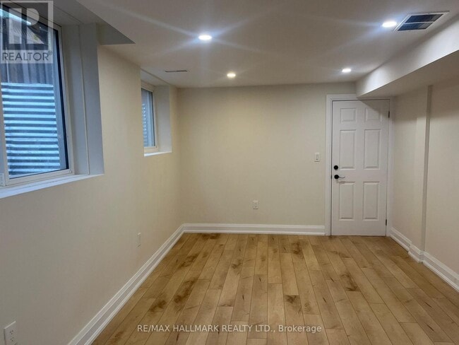 Building Photo - 30 Gatcombe Cir