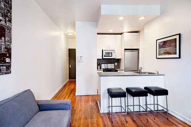 Photo - 237 E 88th St (New York, NY) Apartment