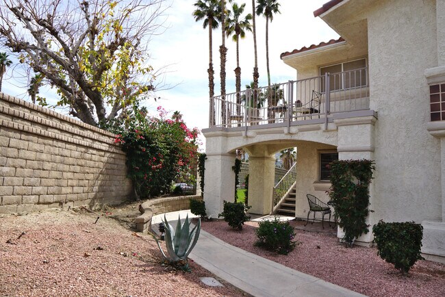 Foto del edificio - 505 S Farrell Dr