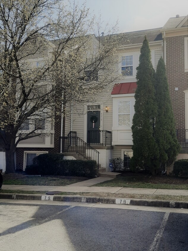9219 McCarty Rd, Lorton, VA 22079 Townhome Rentals in Lorton VA