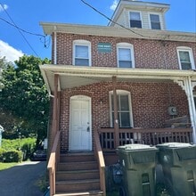 Building Photo - 129 1/2 E Cleveland Ave