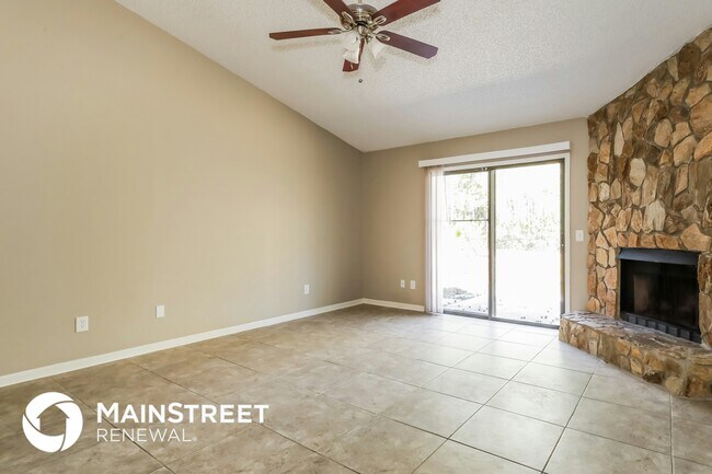 Foto del edificio - 1696 Sandy Hollow Loop