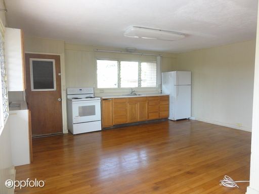 Building Photo - 1707 Royal Palm Dr