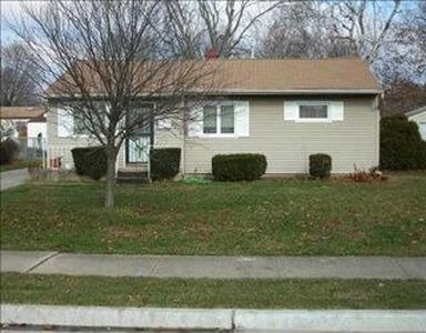 Building Photo - 2721 Anzio Ave