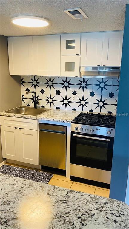 Foto del edificio - 121 Oyster Bay Cir