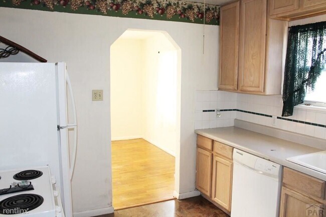 Building Photo - 2 br, 1 bath House - 1011 W 18th St