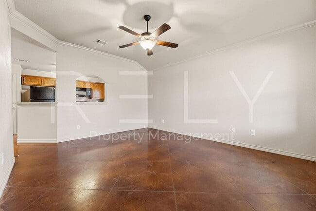 Building Photo - PM1-TEMP603 W Karey Dr