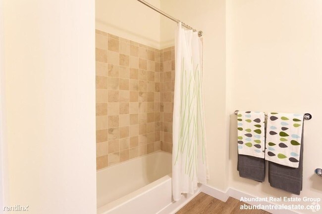 Building Photo - 1 br, 1 bath  - 27 Mill St Unit 120
