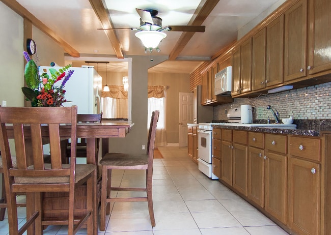 Building Photo - 94-1015-1015 Pupuhi St