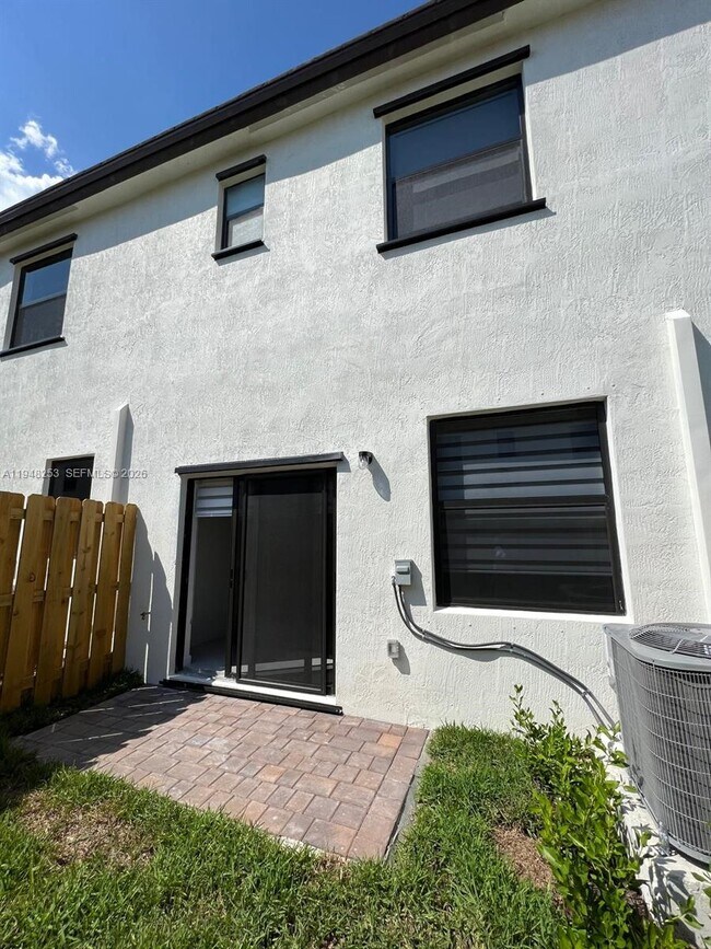 Building Photo - 12908 SW 233rd Terrace