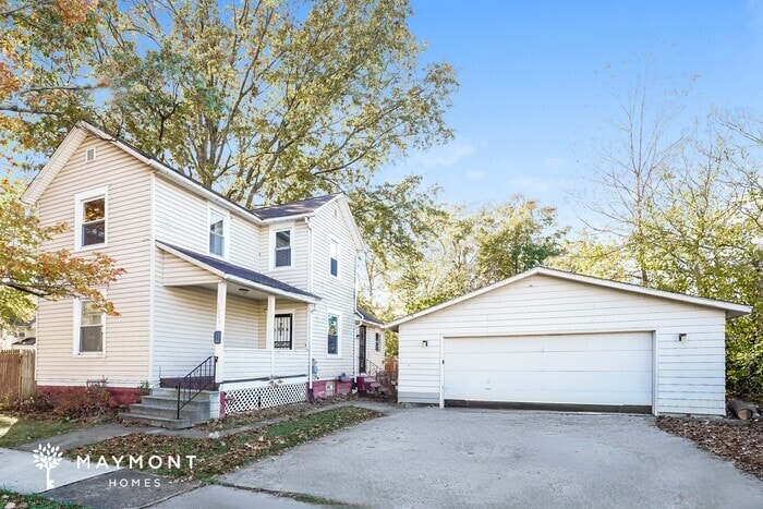 2326 Oakdale Ave Lorain, OH 44052 – photo 1