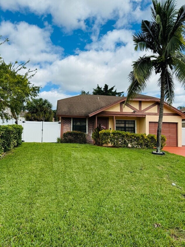 Foto principal - Charming 3 bedroom 2 bath House in Boca Raton