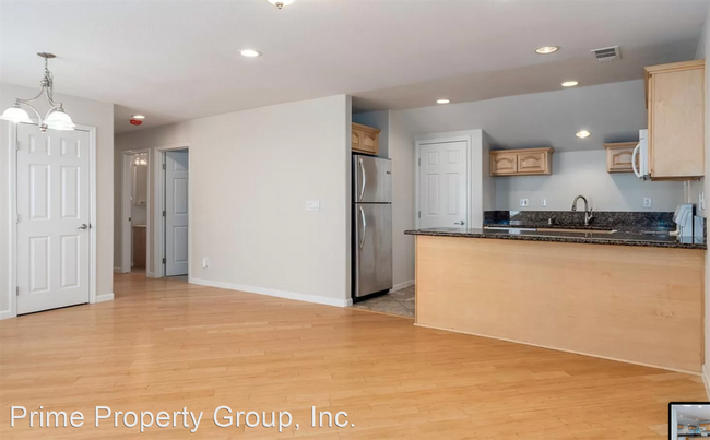 Building Photo - 3 br, 2 bath House - 2020 X st.