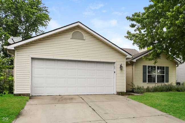 Building Photo - 5136 Hodson Pl