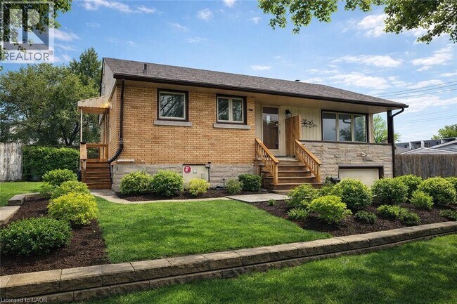 Building Photo - 148 Siebert Ave