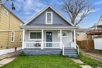 Building Photo - 109 6th Ave