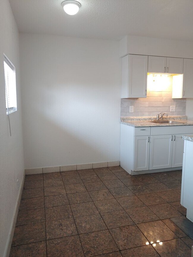 Building Photo - 5240 Pebble Beach Blvd