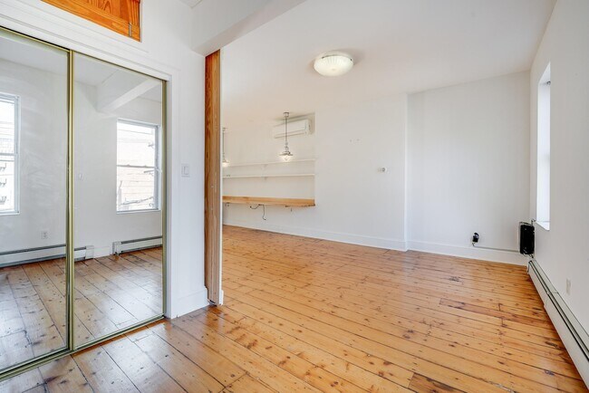 Foto del edificio - 223 8TH St