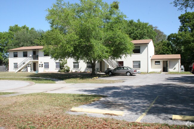 Cedar Hollow Apartaments - Cedar Hollow Apartments