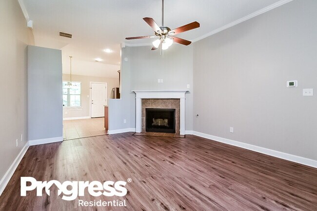 Foto del edificio - 6304 Kingsview Dr