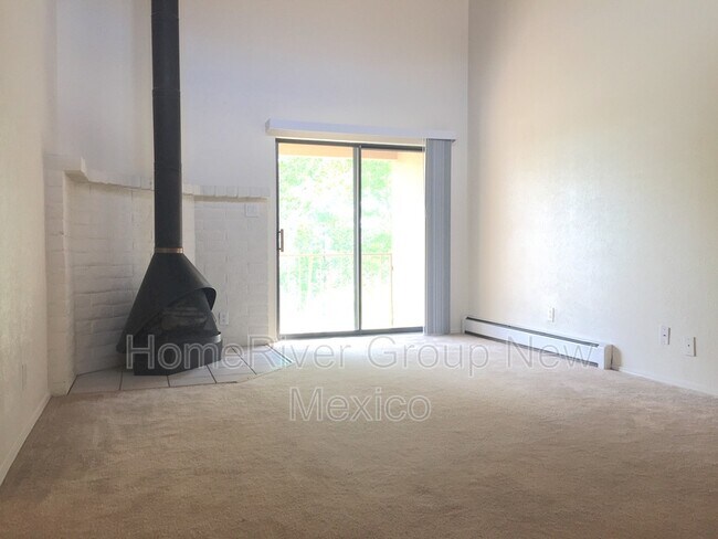 Foto del edificio - 6115 Eubank Blvd NE