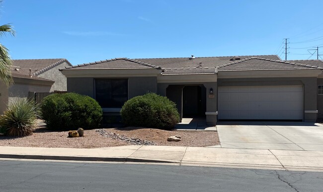 Building Photo - 3131 S Chatsworth Cir