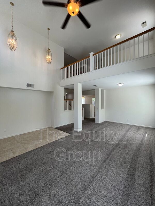 Building Photo - 2650 S Peppertree St