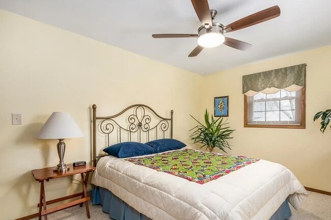 Foto del edificio - 3239 S Hemlock Ln