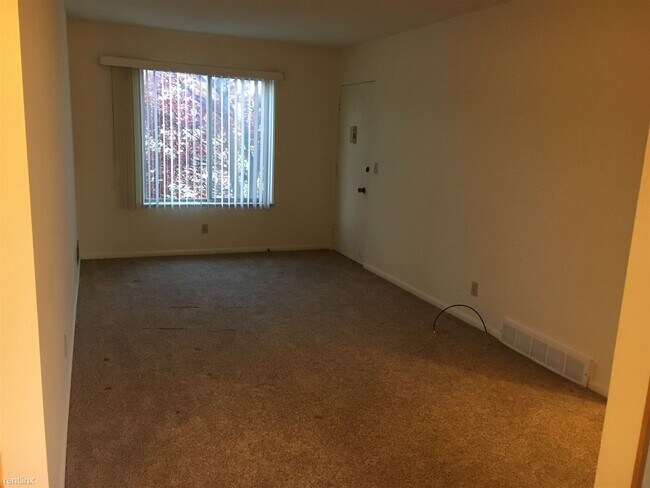 Building Photo - 1265 McDivitt Ct