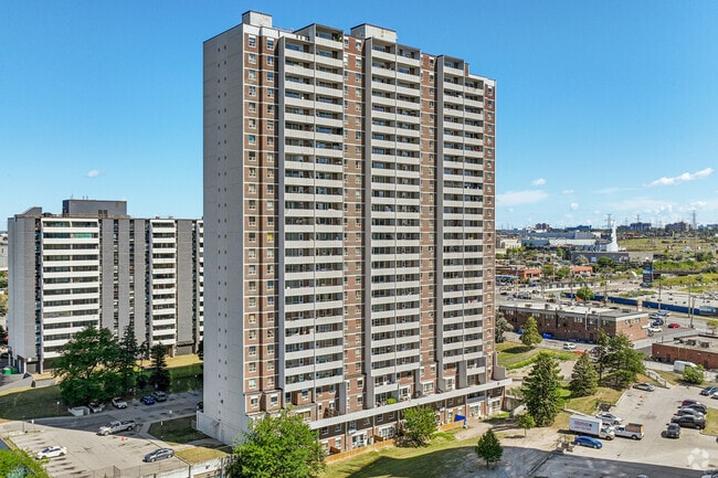 Building Photo - Weston Towers II