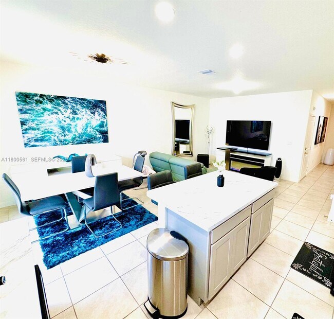 Foto del edificio - 761 SW 11th St