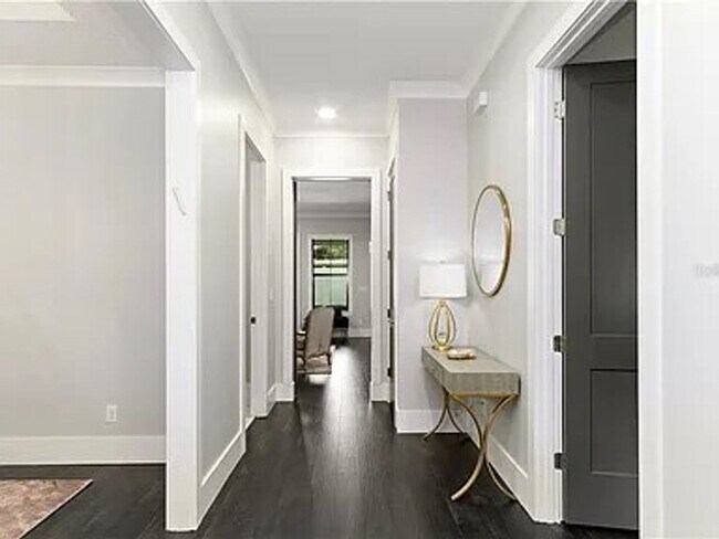 Foto del edificio - 2234 Howard Dr
