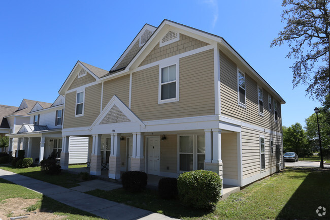 Building Photo - Bayview Place Apartments