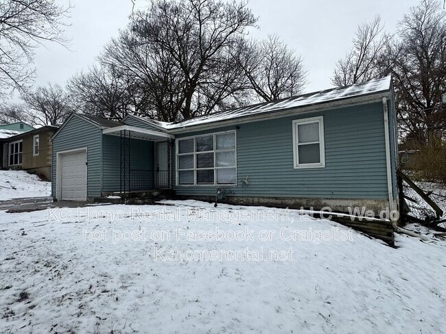 Building Photo - 6121 Rowland Ave