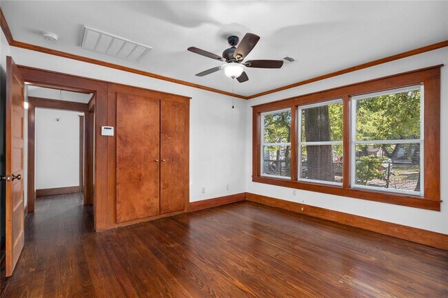 Building Photo - 1007 Paschall St