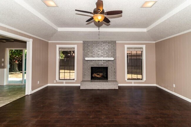 Building Photo - 2229 Woodcreek