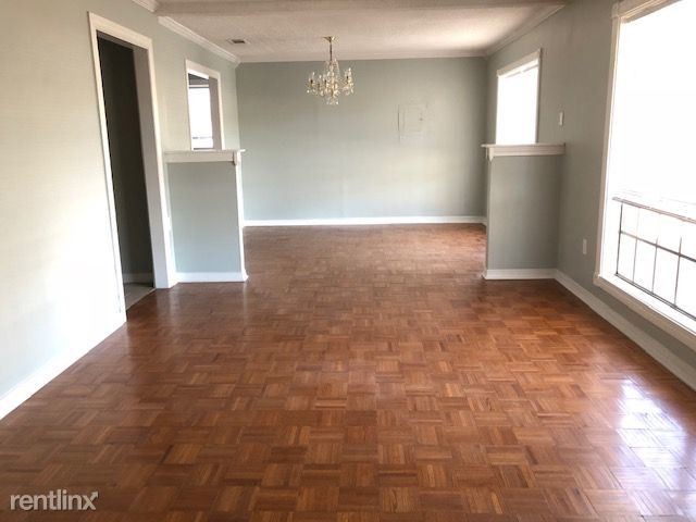 Building Photo - 4 br, 3 bath House - 1317 Poplar Ave
