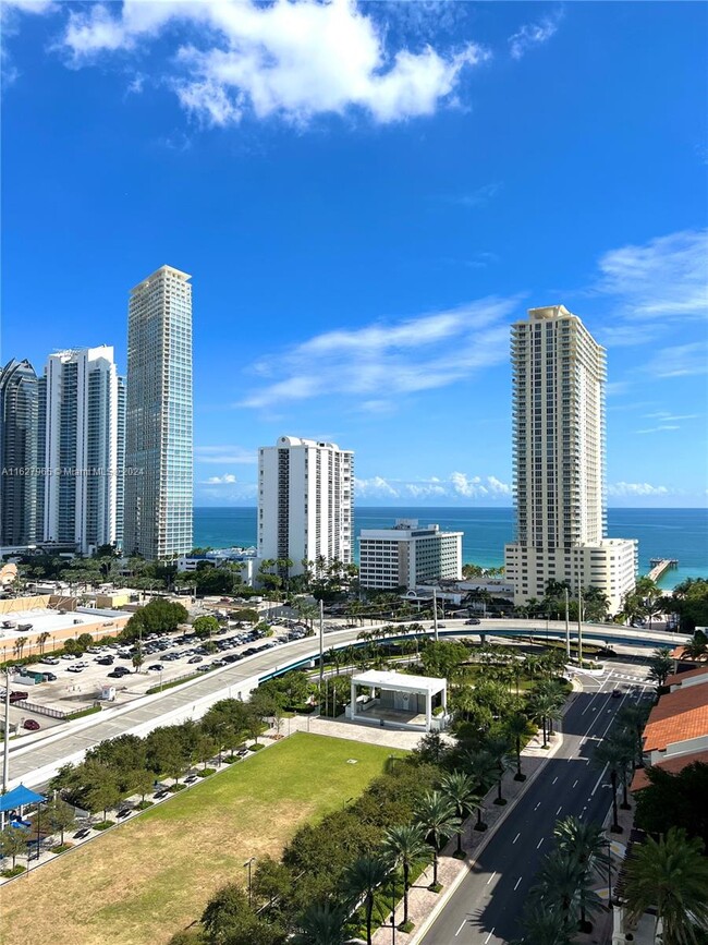 Foto del edificio - 250 Sunny Isles Blvd