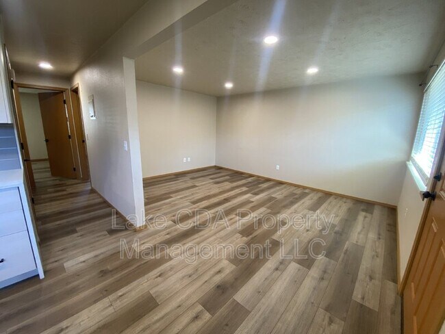 Foto del edificio - 1617 E 3rd Ave