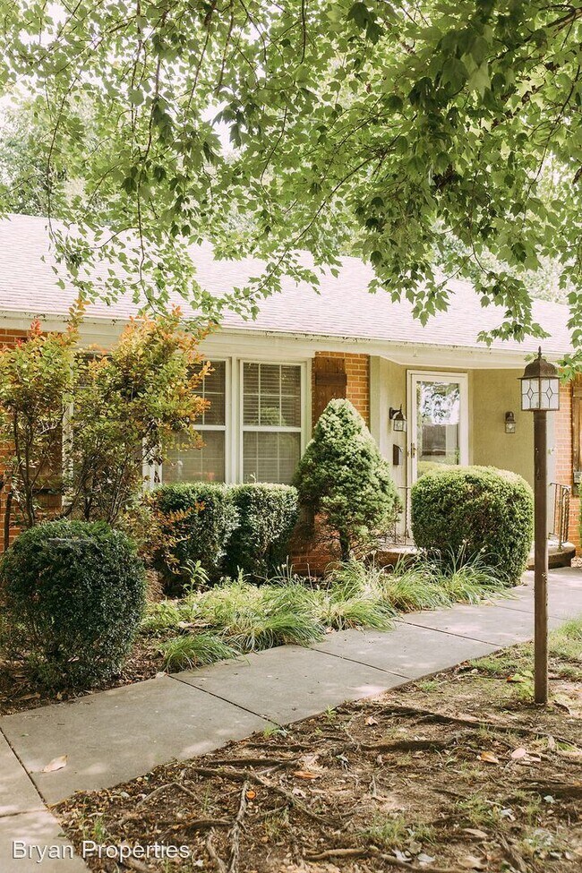 Building Photo - 3 br, 2 bath House - 2133 E. Montclair St.